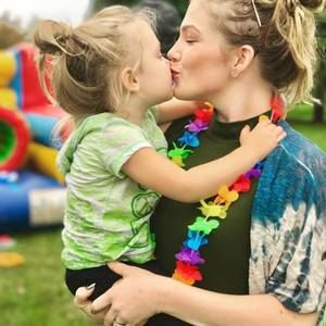 Meet your Posher, Shay